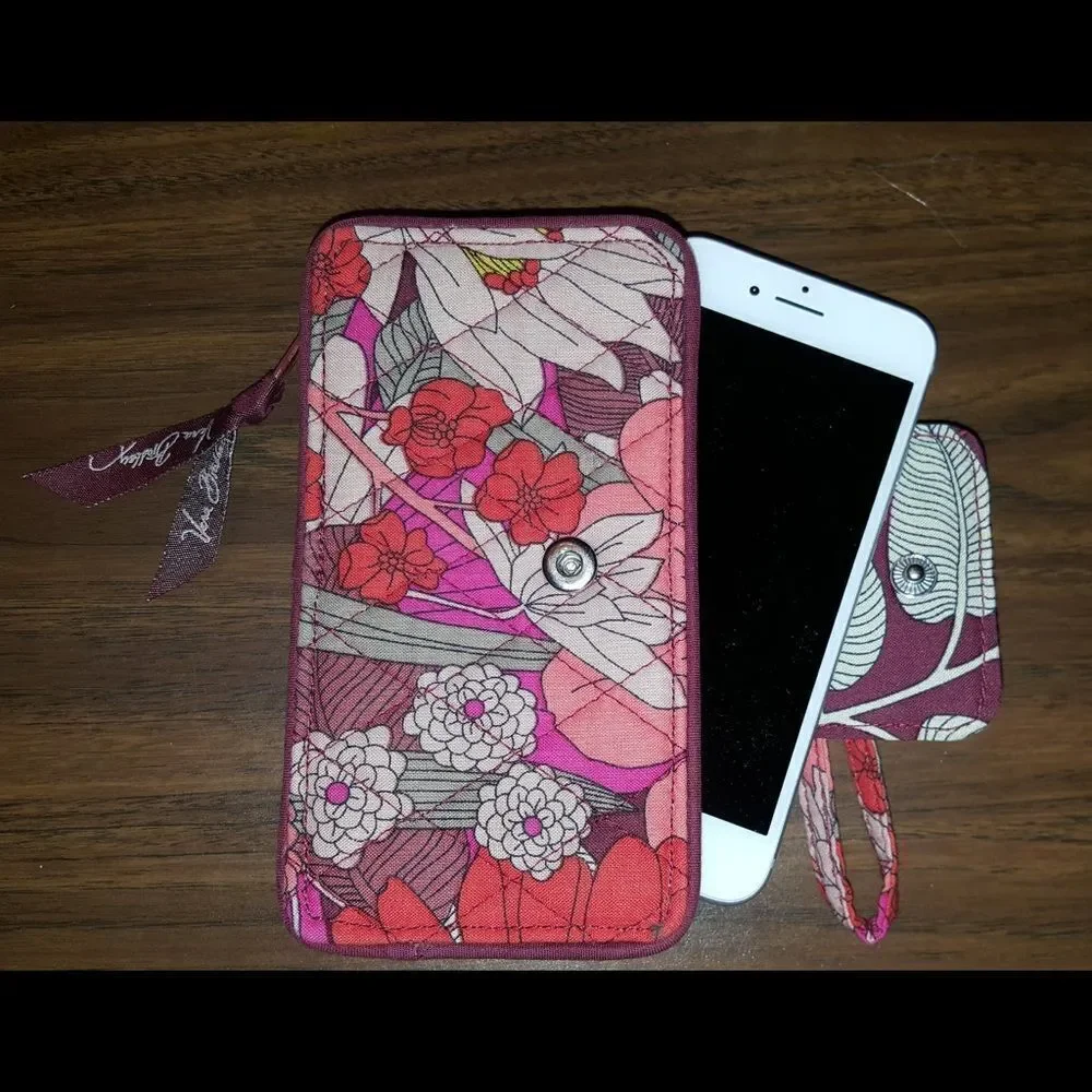#217 Vera Bradley Retired “Bohemian Blooms” Wristlet - Picture 3 of 13